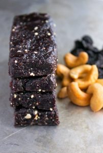 Homemade Blueberry Cashew Energy Bars